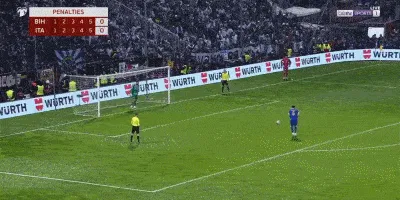 世界杯高清播放平台-点球大战第一轮，塔希罗维奇罚进，皮奥打飞！